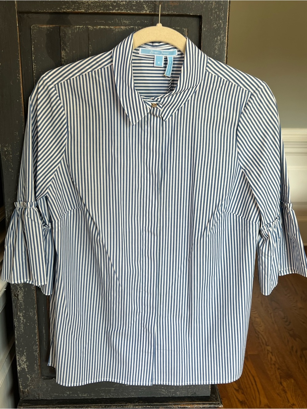 Draper James Blue and White Andrea Striped Hidden Button-Up Blouse. Sz 6 NWT
